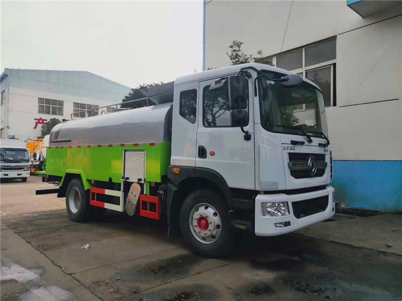 Dongfeng D9 High-Pressure Cleaning Vehicle