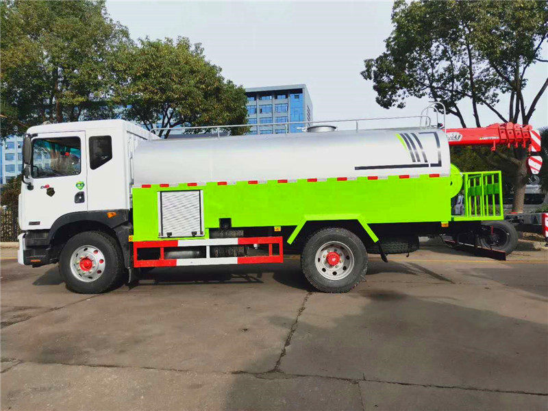 Dongfeng D9 High-Pressure Cleaning Vehicle