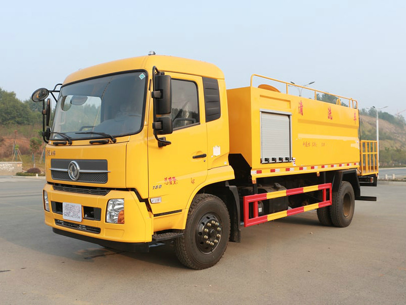 Dongfeng Tianjin High-Pressure Cleaning Vehicle