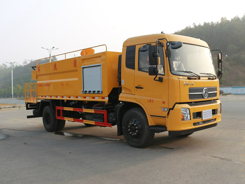 Dongfeng Tianjin High-Pressure Cleaning Vehicle