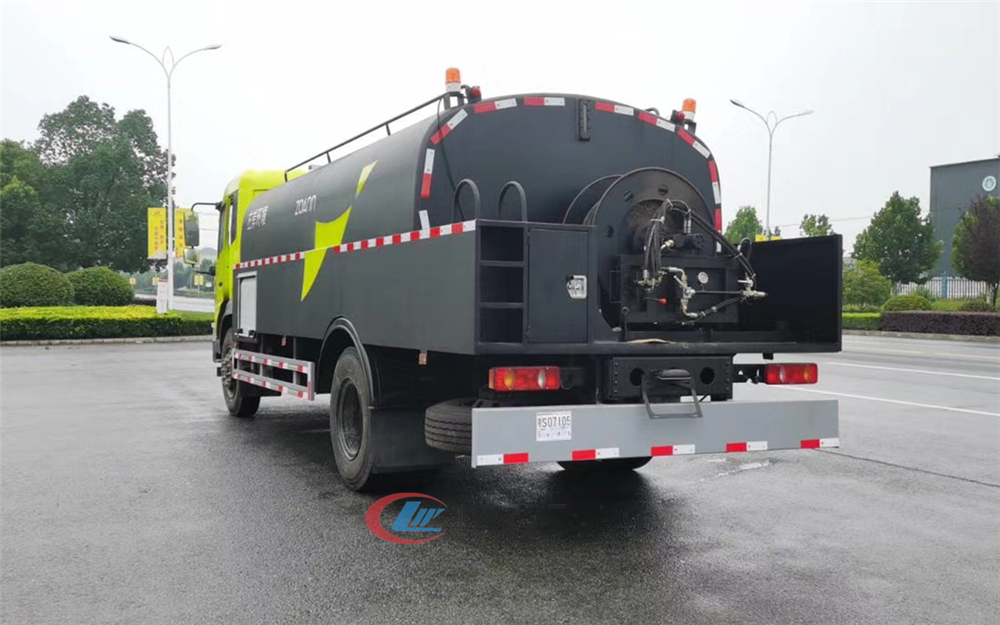 Tianjin 12-Box Sewer Cleaning and Disinfection Vehicle