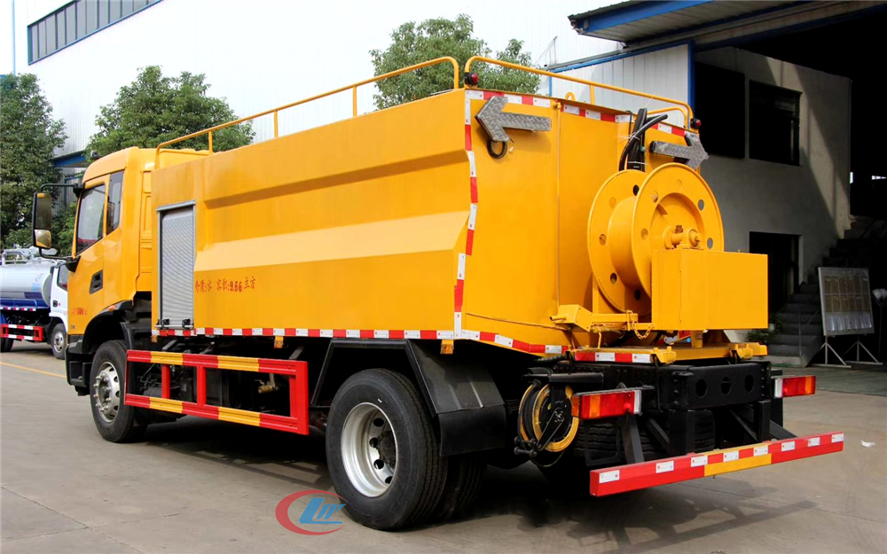 Tianjin 10-Box Sewer Pipe Cleaning and Disinfection Vehicle