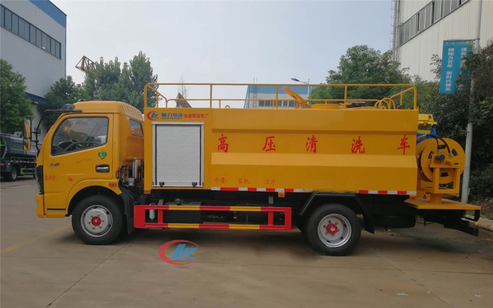 Mostolidak 8.5 cubic meter sewer cleaning and flushing vehicle