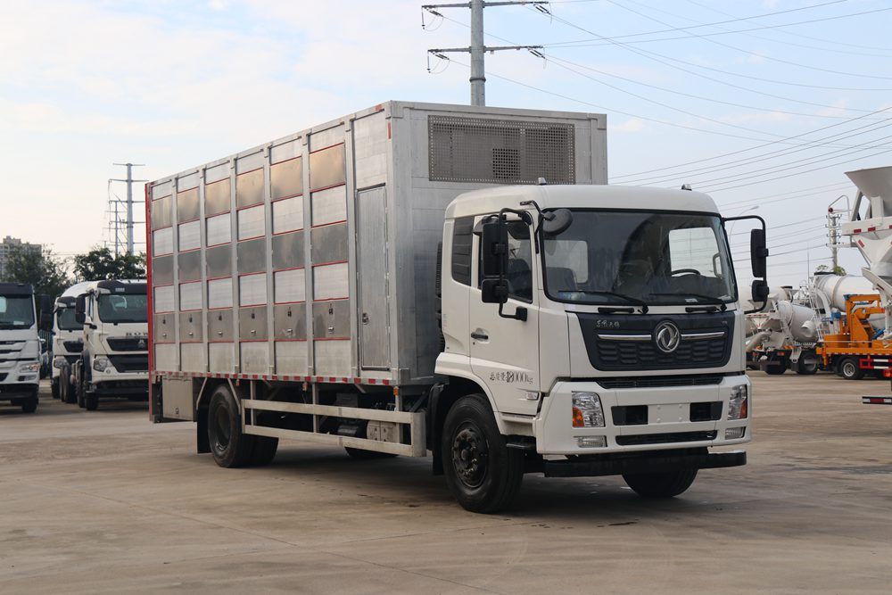 Dongfeng Tianjin Aluminum Alloy Livestock Transport Vehicle