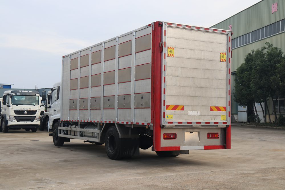 Dongfeng Tianjin Aluminum Alloy Livestock Transport Vehicle
