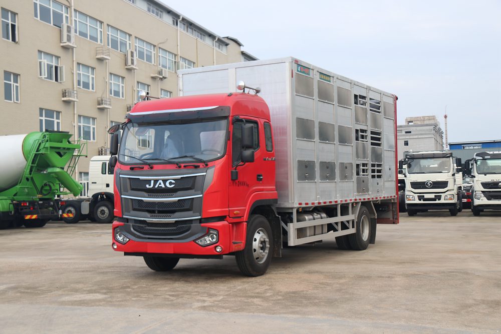 Jianghuai Gele Pig and Livestock Transport Vehicle