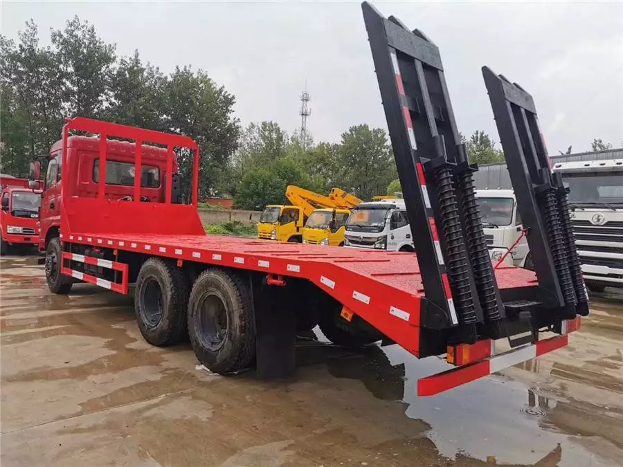 Dongfeng Rear Double Bridge Flatbed Truck