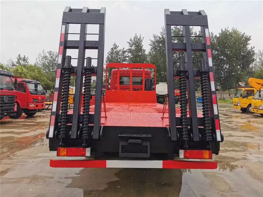 Dongfeng Rear Double Bridge Flatbed Truck