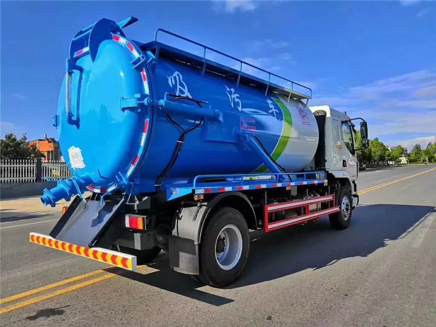 Dongfeng Li Auto 12-ton sewage suction truck