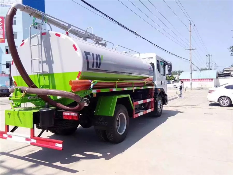 Dongfeng D9 10-ton sewage suction truck