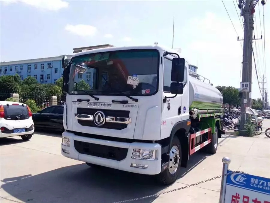 Dongfeng D9 10-ton sewage suction truck