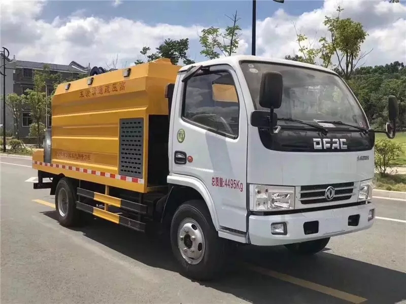 Dongfeng City Sewer Pipeline High-Pressure Cleaning and Dredging Vehicle
