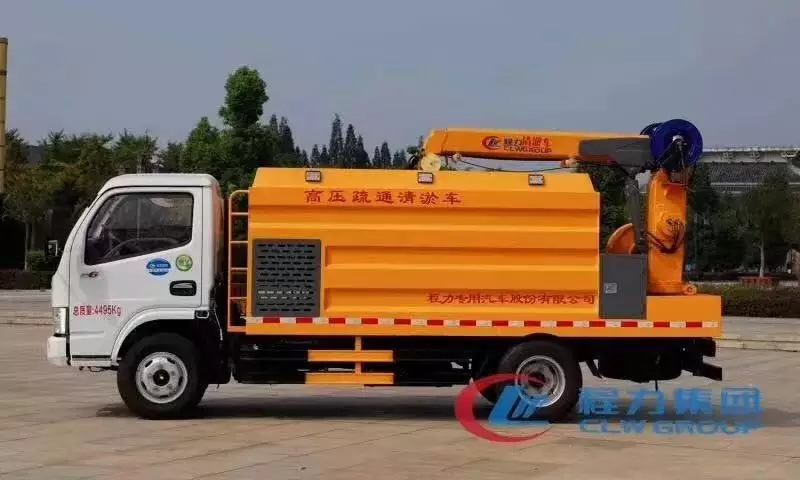 Dongfeng City Sewer Pipeline High-Pressure Cleaning and Dredging Vehicle