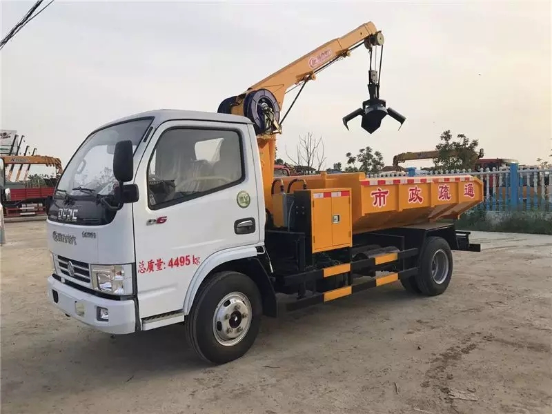 Dongfeng Dolica dredging vehicle and sludge transportation vehicle