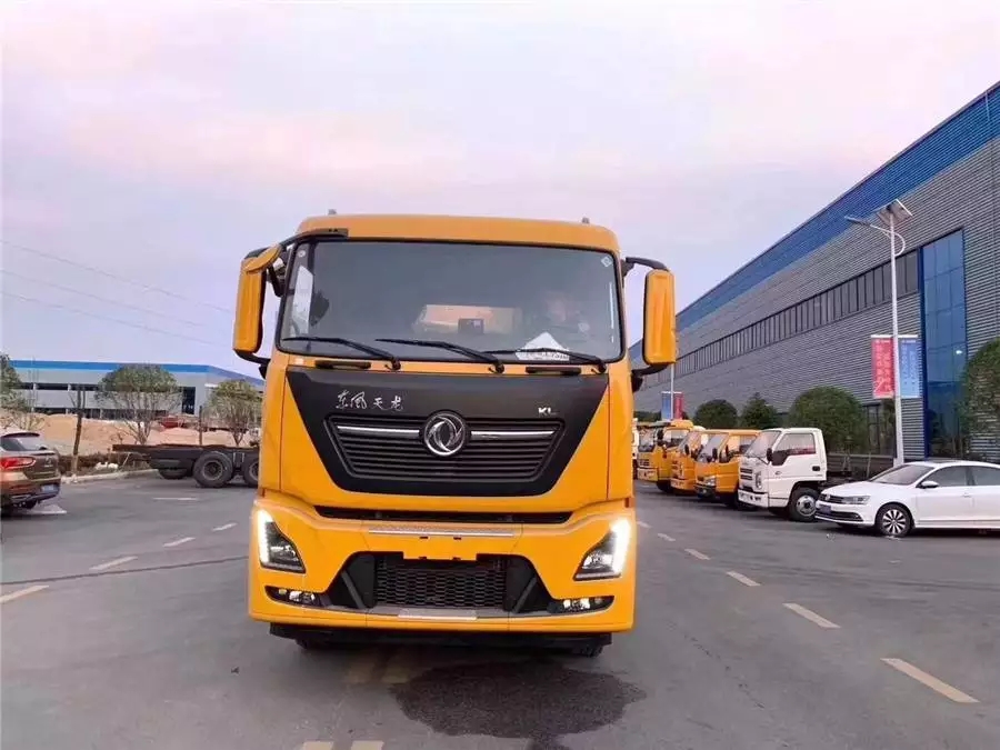 Tianlonghao Dual Bridge 20-ton Cleaning and Sewage Absorption Vehicle