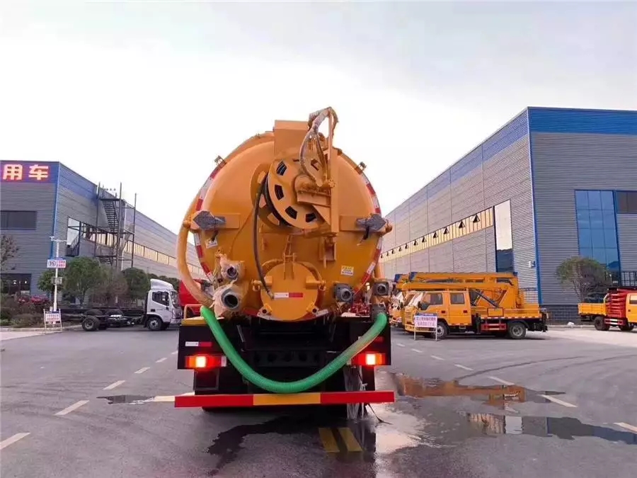 Tianlonghao Dual Bridge 20-ton Cleaning and Sewage Absorption Vehicle