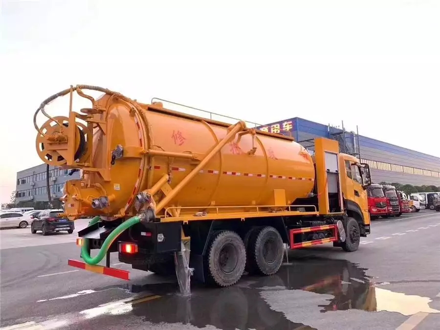 Tianlonghao Dual Bridge 20-ton Cleaning and Sewage Absorption Vehicle