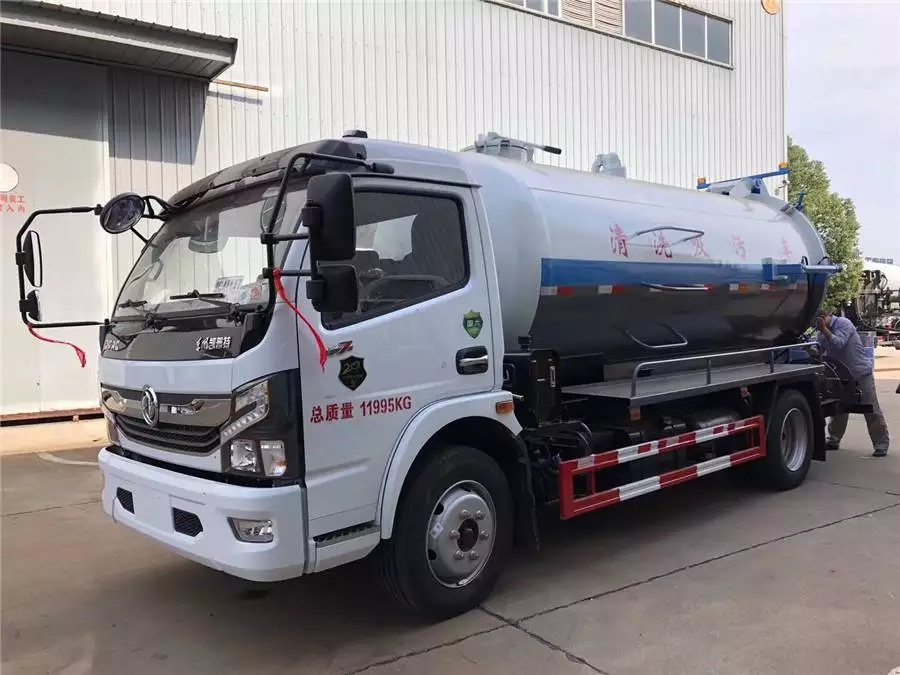 Dongfeng 8-ton integrated tank cleaning and sewage suction vehicle