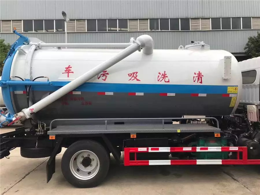 Dongfeng 8-ton integrated tank cleaning and sewage suction vehicle