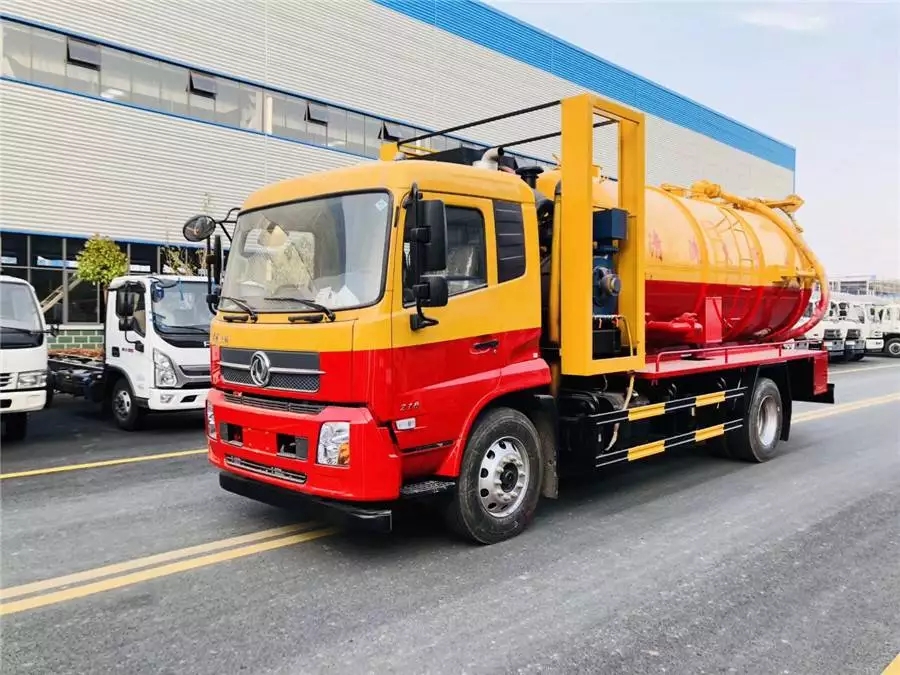 Dongfeng 14 Type Fazheng Jinyi 210-horsepower cleaning and sewage suction vehicle