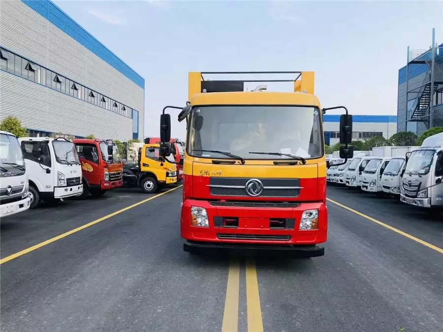 Dongfeng 14 Type Fazheng Jinyi 210-horsepower cleaning and sewage suction vehicle