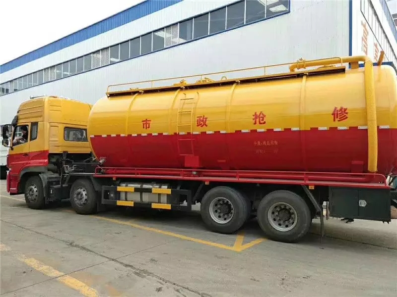 Dongfeng Tianlong front-four rear-eight 28-ton cleaning and sewage suction vehicle two-vehicle set
