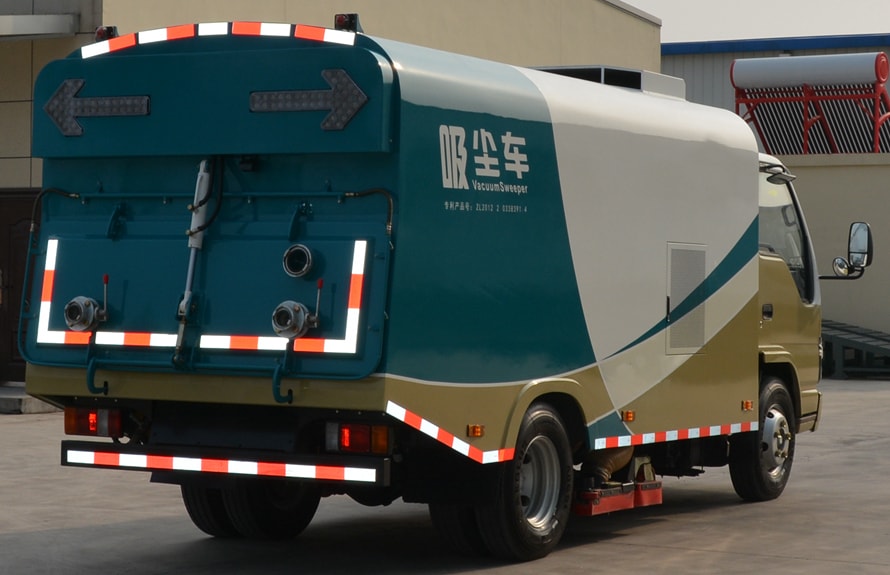 Dry and wet dual-purpose Isuzu 5-ton vacuum cleaner truck