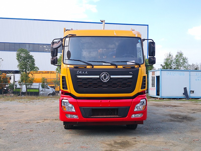 Tianlong Cleaning Sweeper (with auxiliary generator)