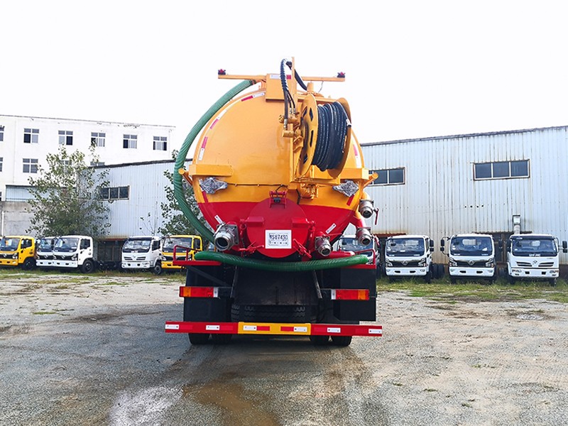 Tianlong Cleaning Sweeper (with auxiliary generator)