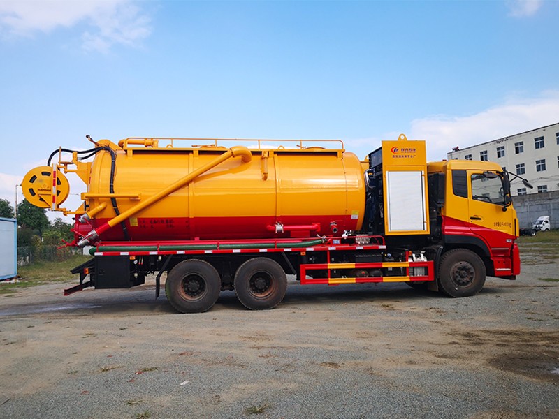 Tianlong Cleaning Sweeper (with auxiliary generator)