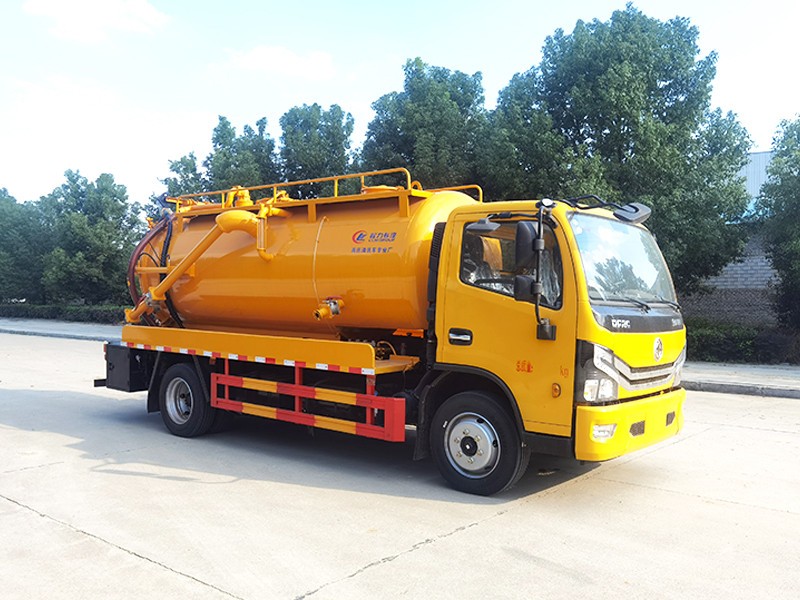 Mostly, the Dalika integrated cleaning and sewage suction vehicle