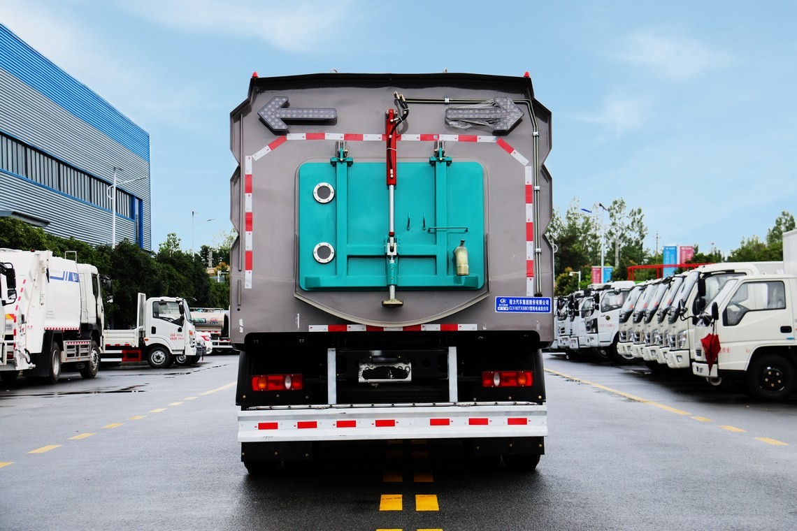 Dongfeng Tianjin Pure Electric Sweeping and Cleaning Vehicle