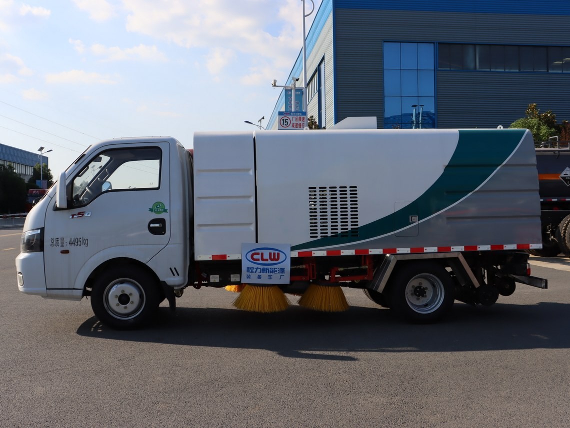 Dongfeng Tu Yi Electric Sweeping Vehicle