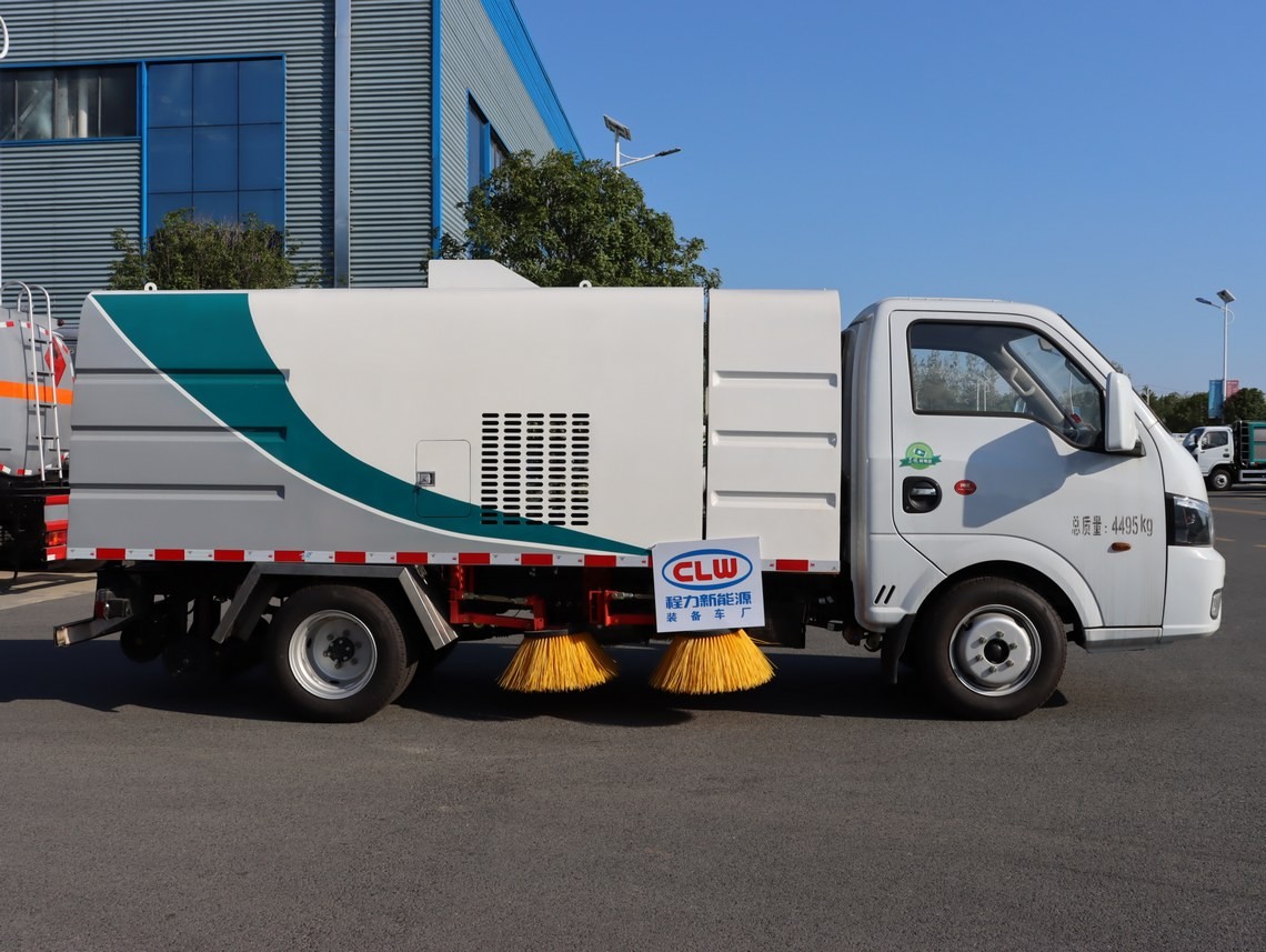 Dongfeng Tu Yi Electric Sweeping Vehicle