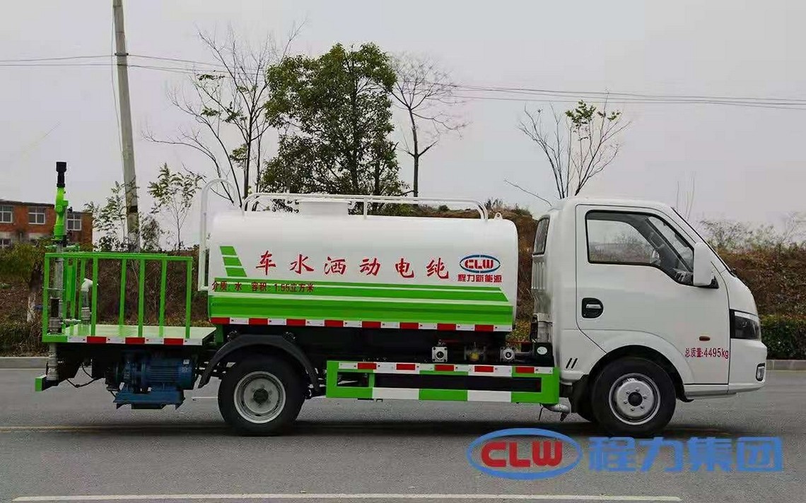 Dongfeng Huashen 3-wheel all-electric water tanker