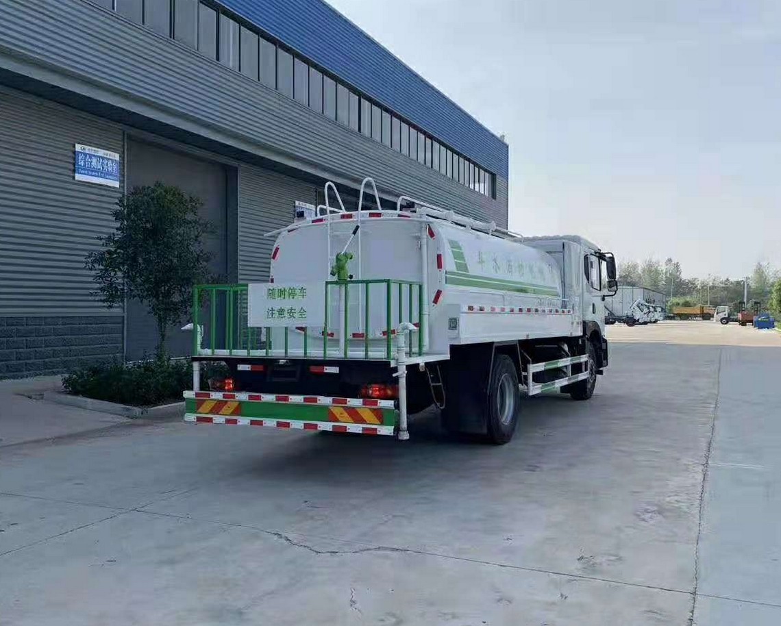 Dongfeng 10-ton all-electric water tanker