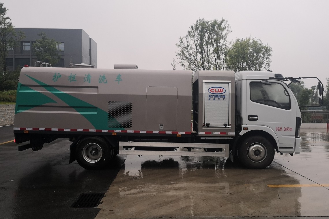 Dongfeng Kapte Electrically Powered Guardrail Cleaning Vehicle