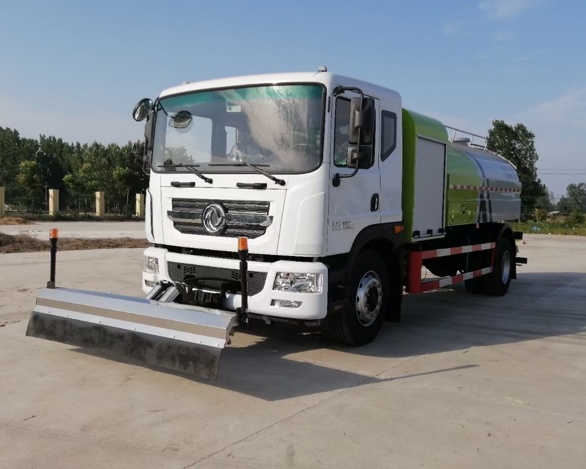18-ton Dongfeng all-electric road cleaning vehicle
