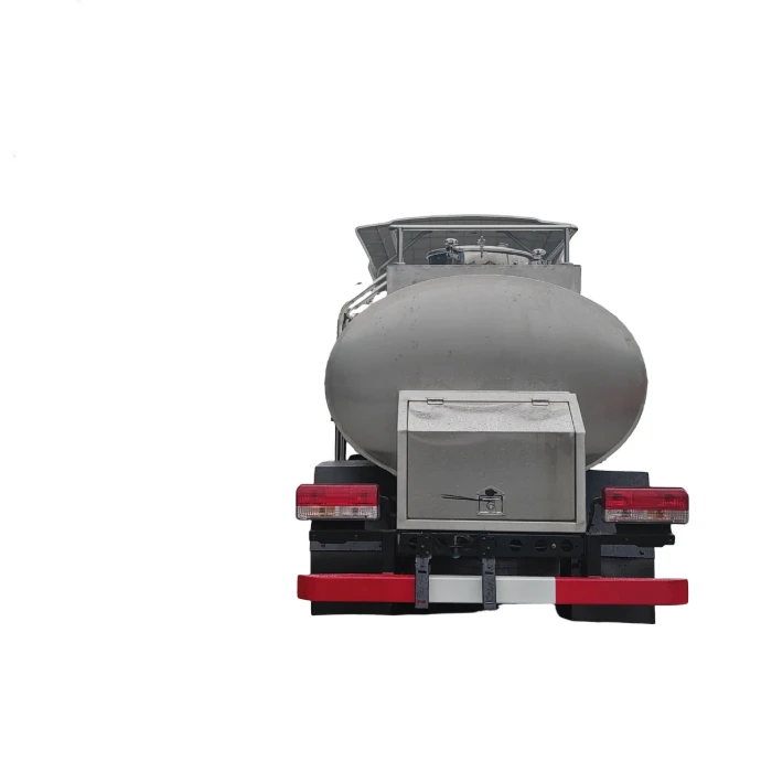 Dongfeng 4x2 Small 3000 Liters Stainless Steel Milk Truck Manual Transmission Fresh Milk Transport Truck